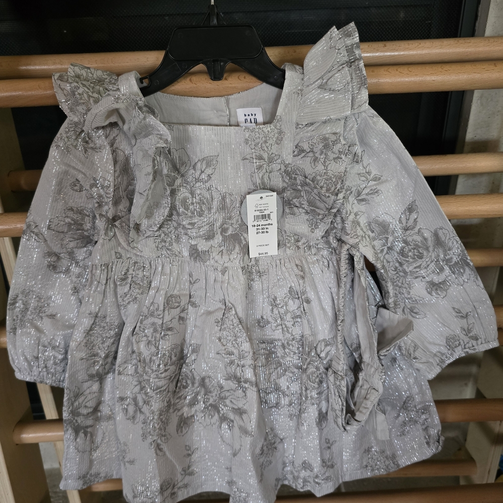 Gap BABY Elegant Floral Kids Top